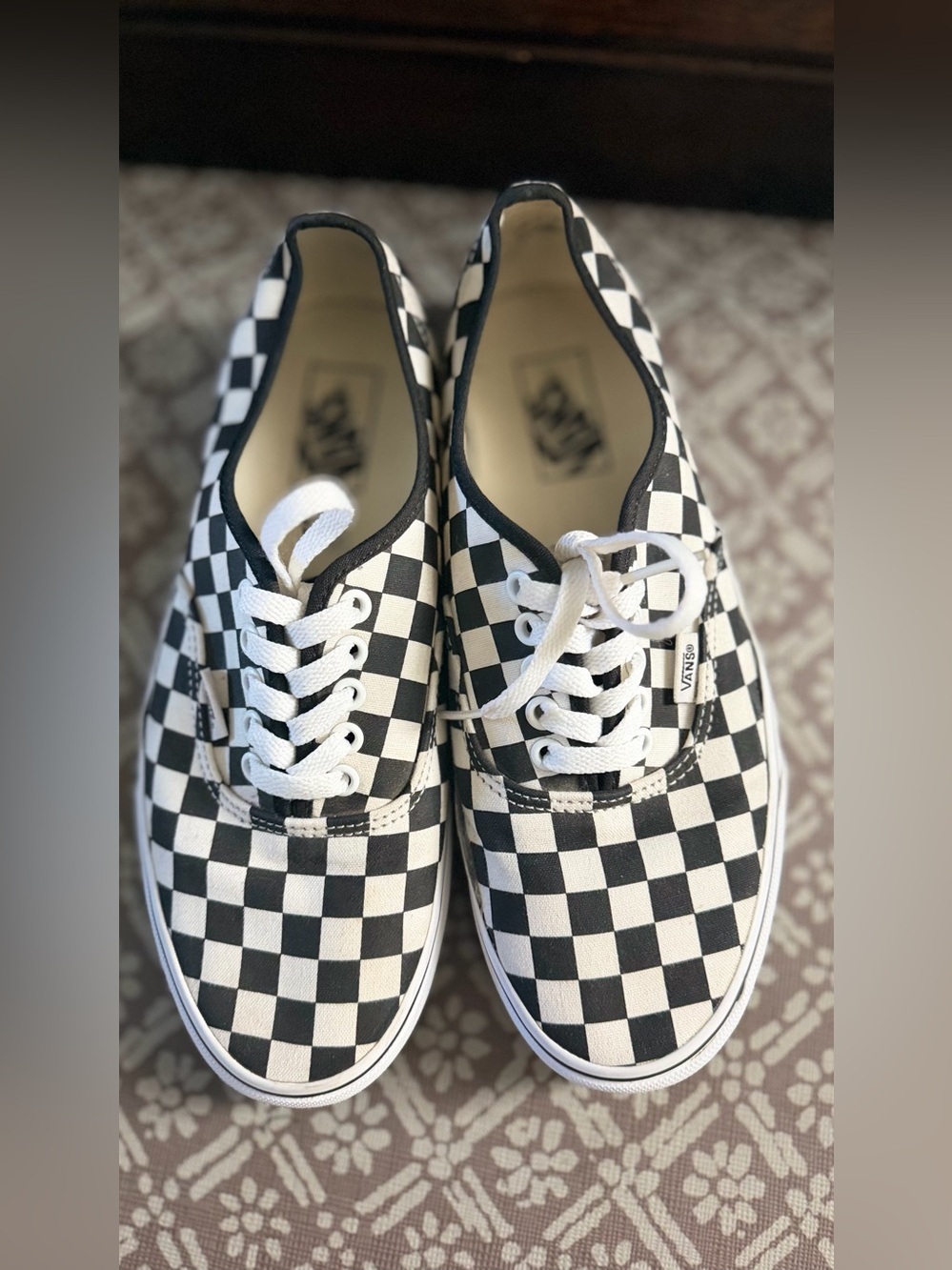 Authentic Checkerboard Shoe
Lifestyle, Classic Icon, Canvas
Women’s 10 men’s 8.5